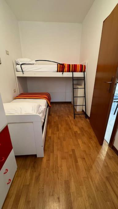 布雷佐内加尔达Giuly Beth'S House公寓 外观 照片
